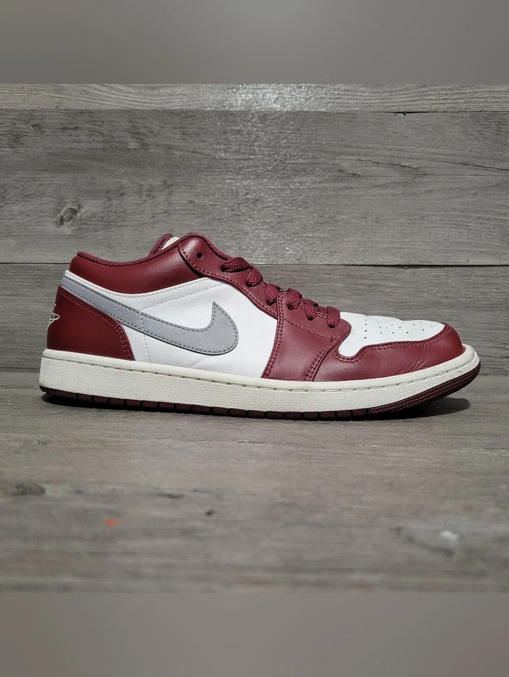 Jordan Retro 1 Low Mens Size 11 Cherrywood Red 553558-615 Sneakers